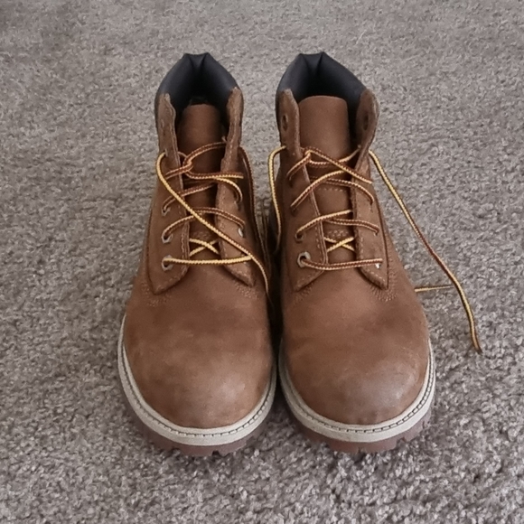 Timberlands Size 2 - Picture 3 of 4